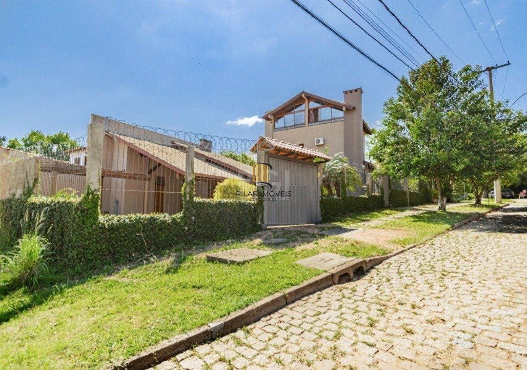 Casa para Venda - 255m², 3 dormitórios, sendo 1 suites, 3 vagas - Ipanema