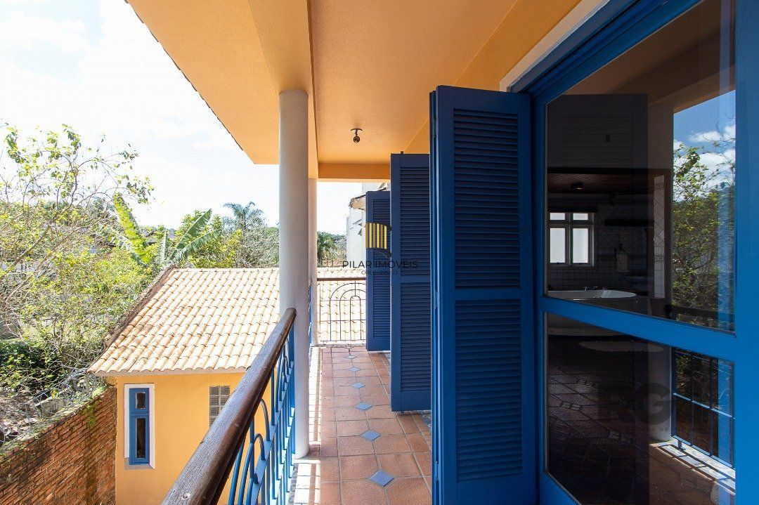 Casa 4 dormitórios no bairro Jardim Isabel