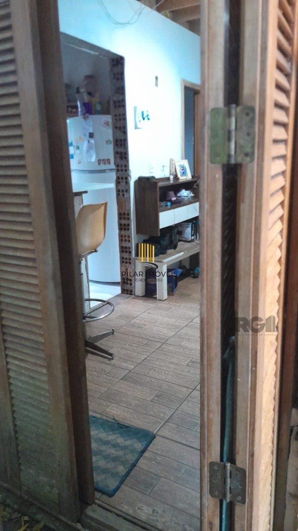 Casa 6 dormitórios no bairro Ponta Grossa