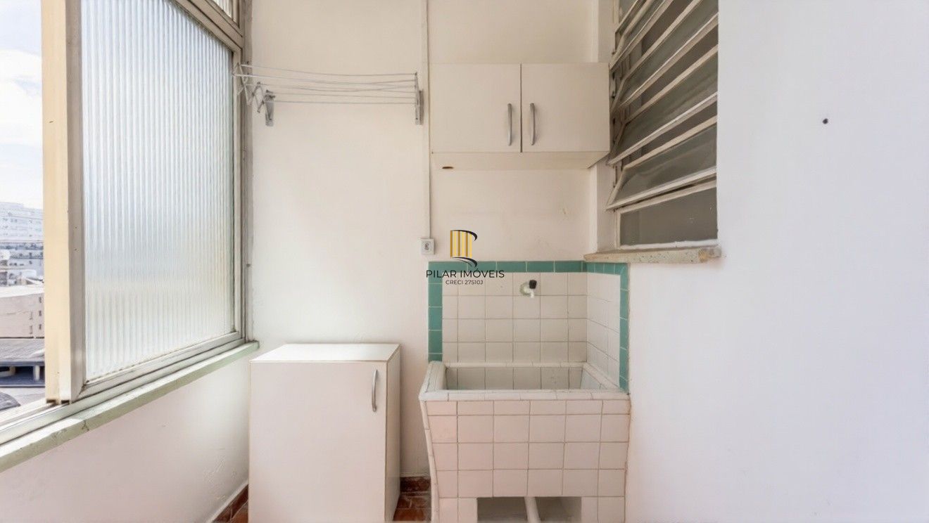 Apartamento de 1 quarto à venda no Edifício Britânia na Avenida Independência em Porto Alegre – 45,24 m² Privativos e Portaria 24h