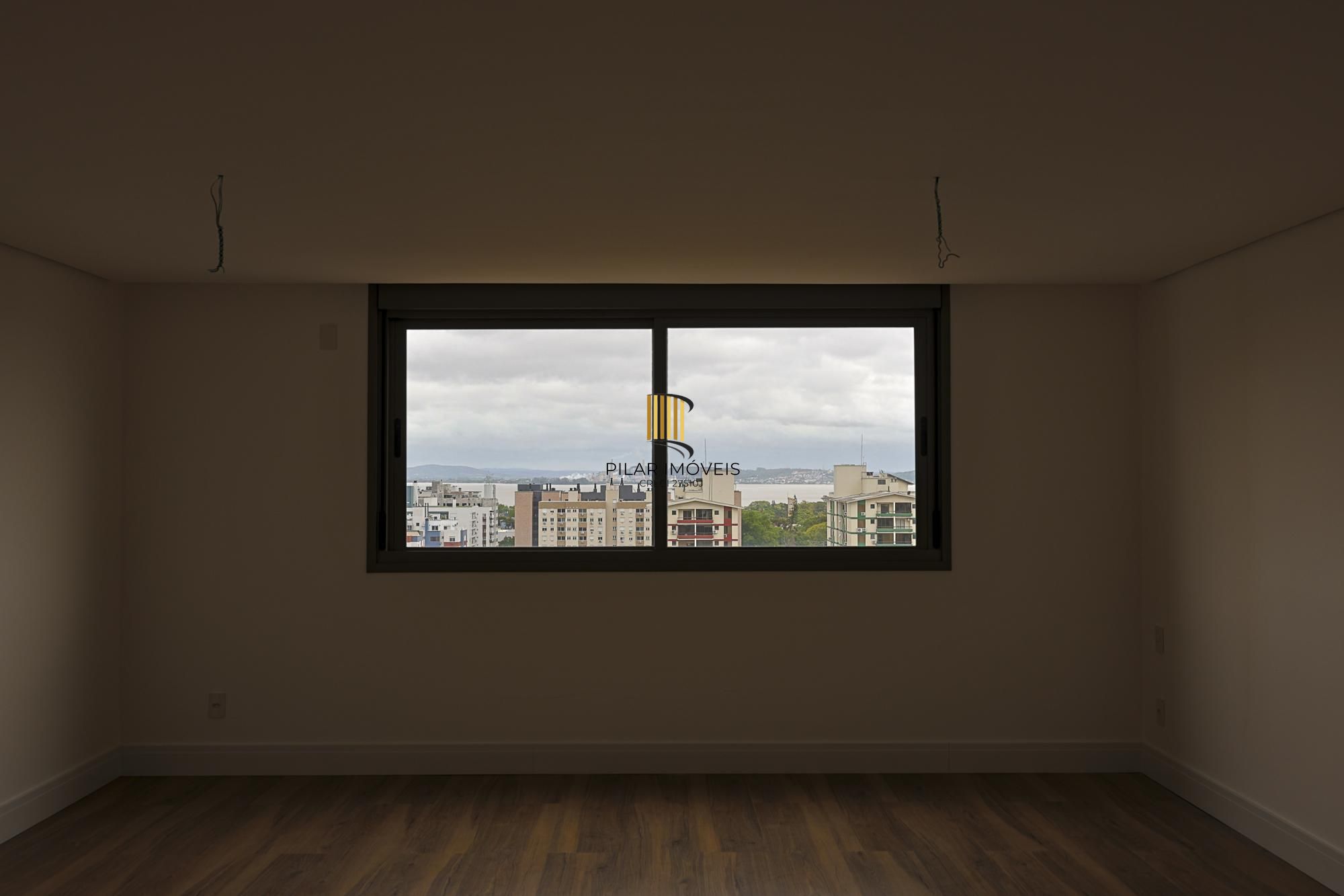 Apartamento com 217m² e 3 dormitórios no bairro Tristeza em PORTO ALEGRE para Comprar