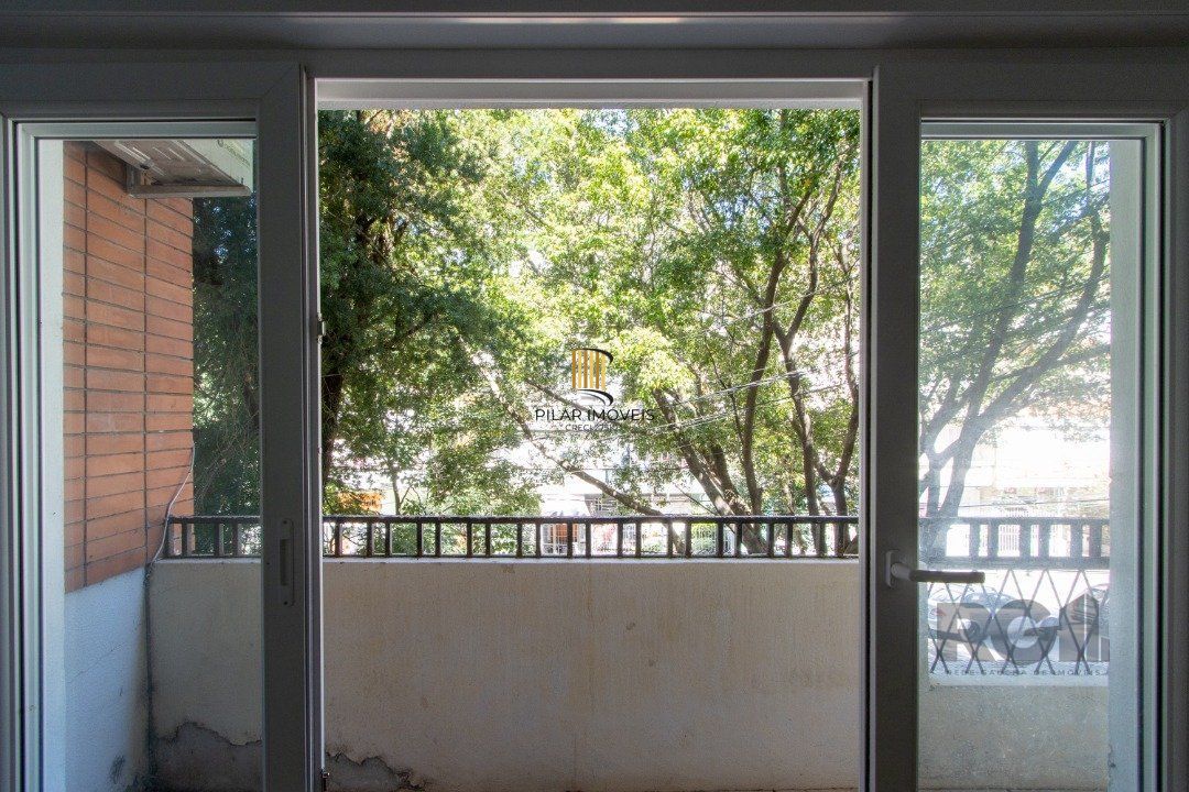 Apartamento de  186,66m2, 4 dormitórios, 1 suíte, 3 banheiros, 4 vagas,no bairro Rio Branco.