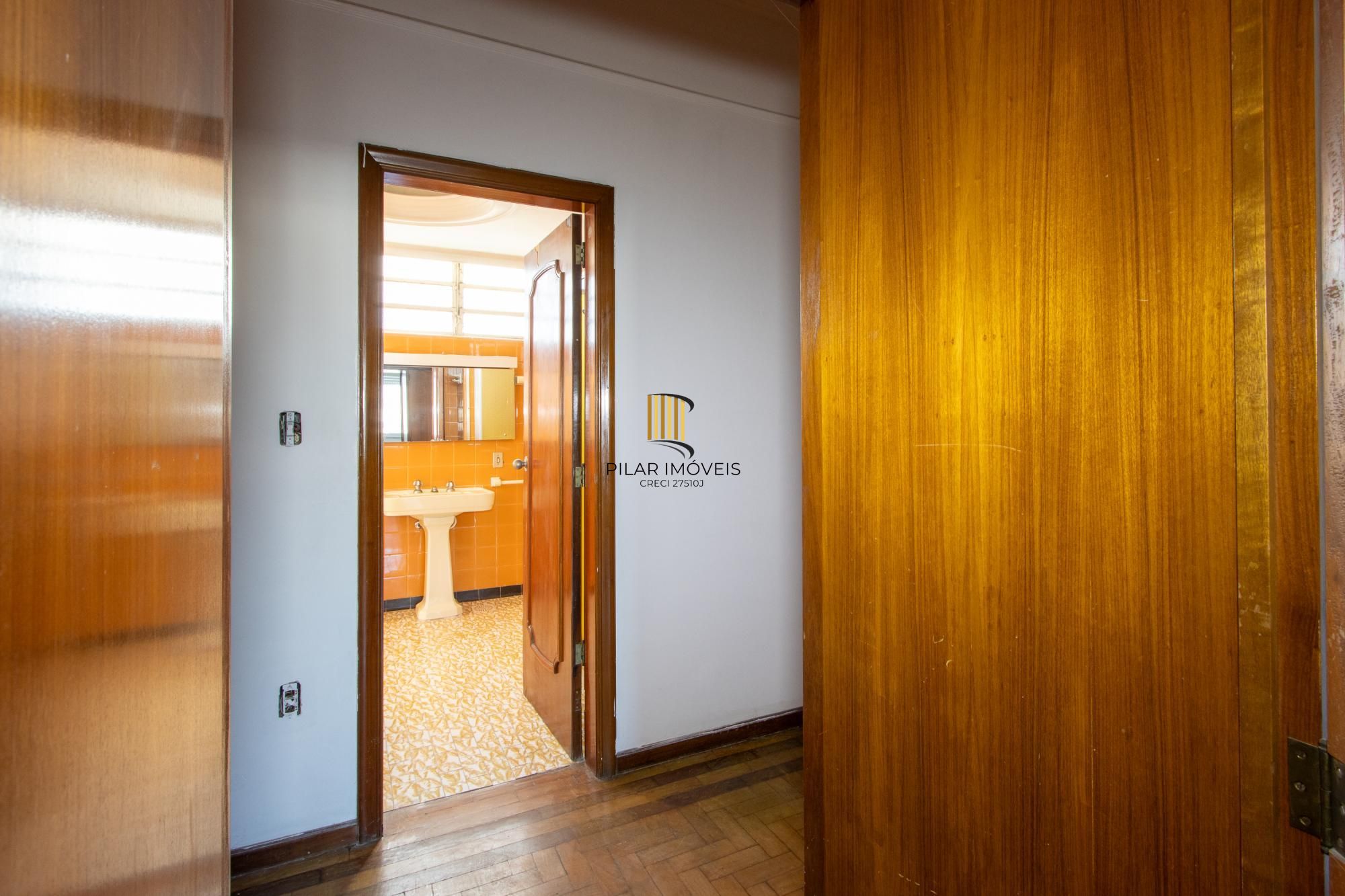 Apartamento para Venda - 238m², 3 dormitórios, sendo 1 suites, 1 vaga - Floresta