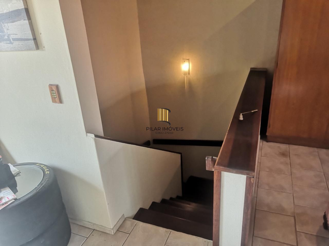 Casa de Condomínio com 3 dormitórios e 2 vagas em Ipanema