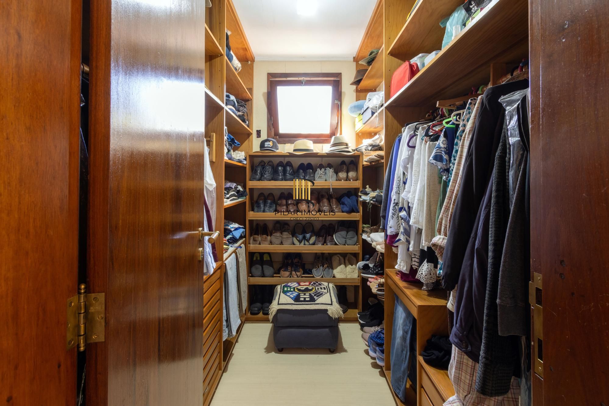 Casa de Condomínio 4 dormitórios no bairro Cavalhada