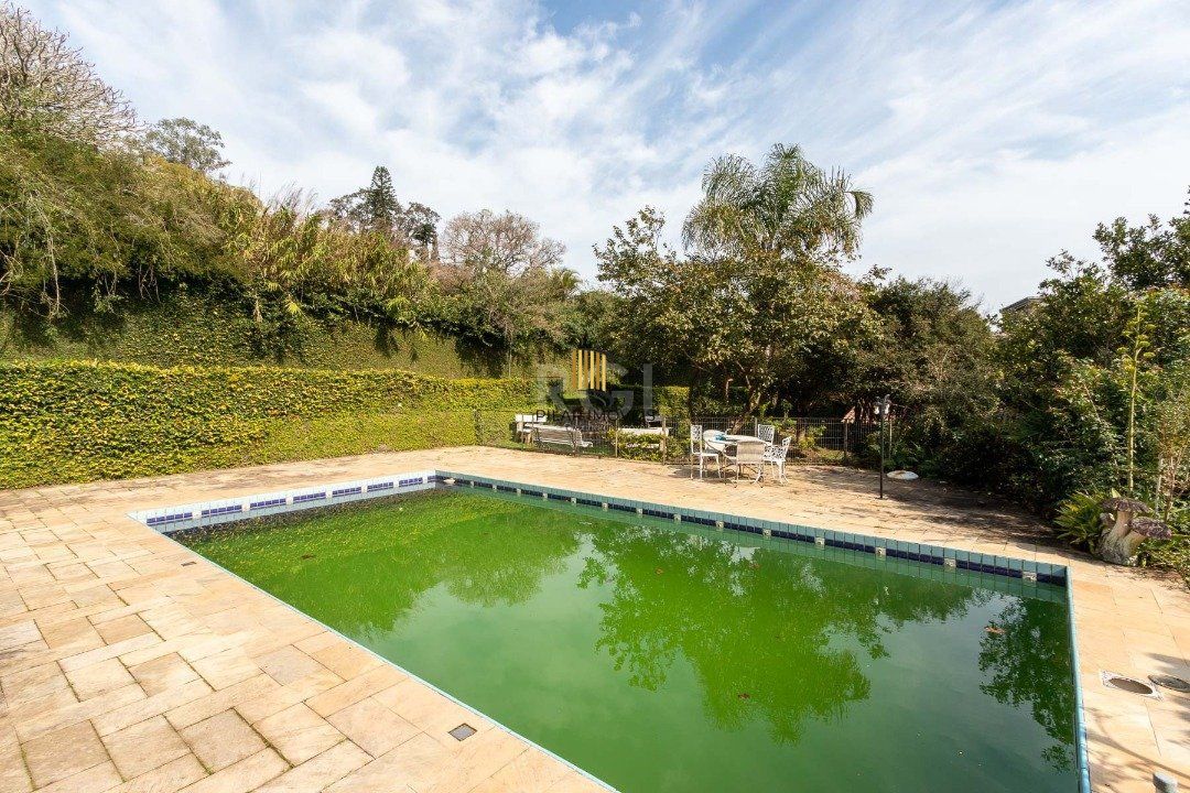 Casa para Venda - 500m², 4 dormitórios, sendo 1 suites, 4 vagas - Vila Conceição