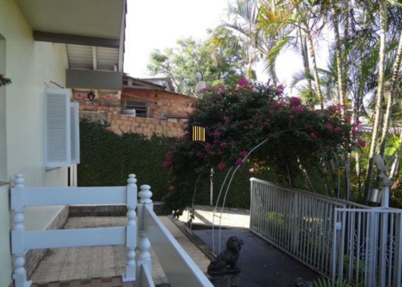 Casa para Venda - 269m², 3 dormitórios, Cristal