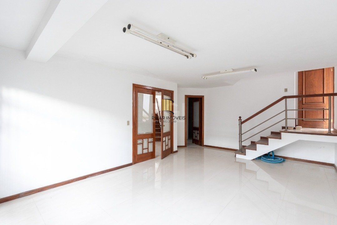Casa para Venda - 558.14m², 4 dormitórios, sendo 4 suites, 6 vagas - Jardim Isabel