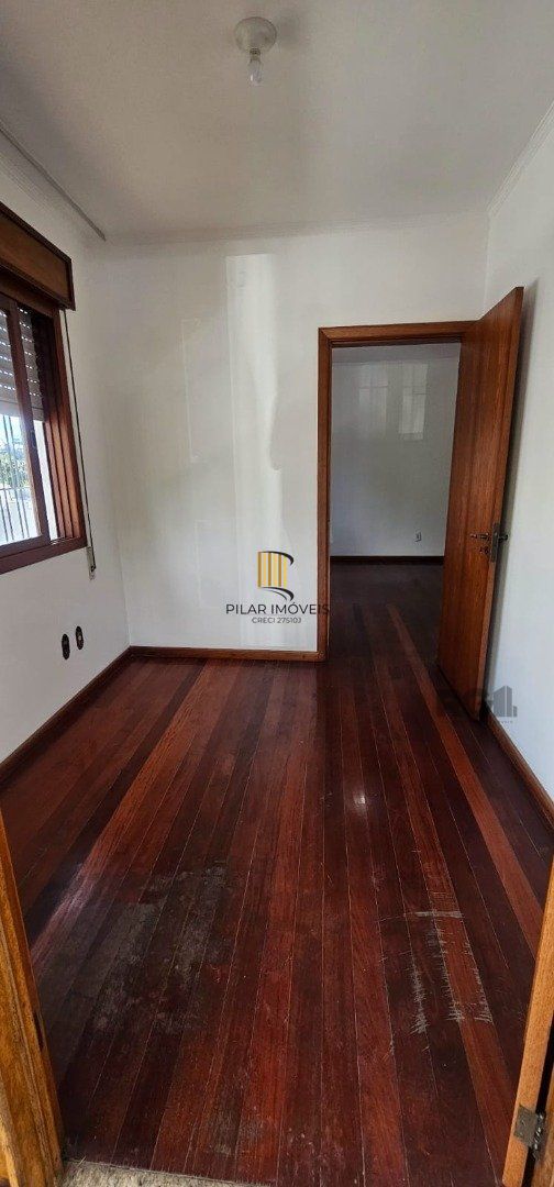 Casa 4 dormitórios no bairro Jardim Sabará