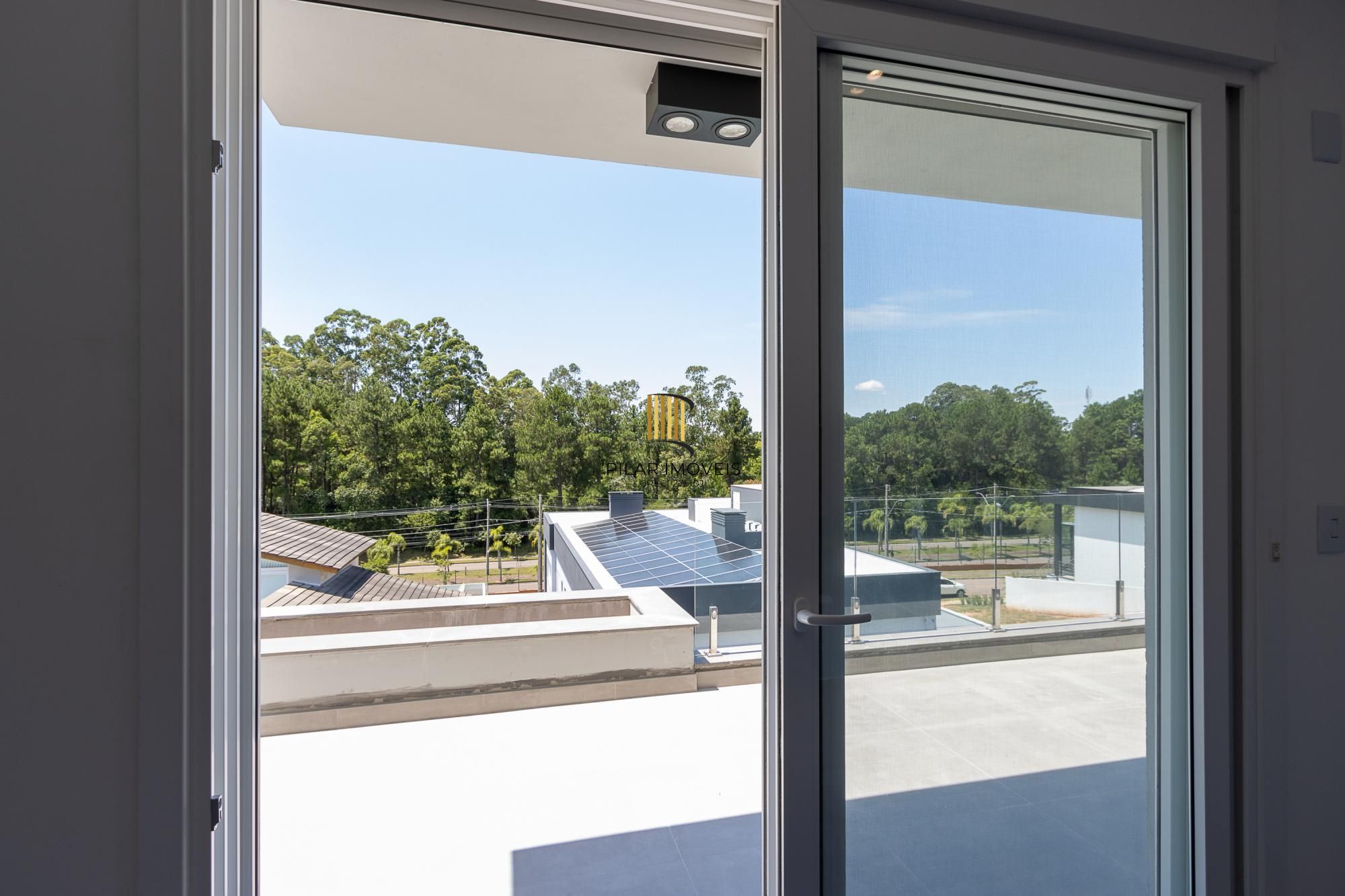 Casa de Condomínio 4 dormitórios no bairro Vila Nova