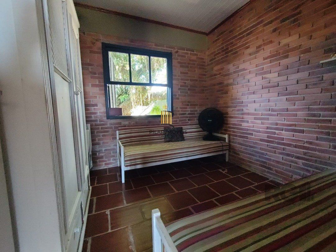 Casa 5 dormitórios no bairro Atlântida