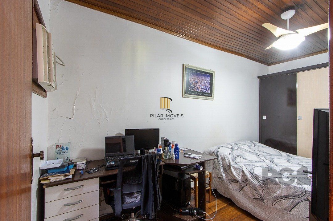 Casa 4 Dormitório(s) Bairro Nonoai