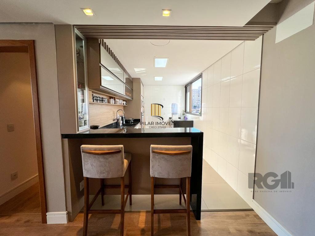 Apartamento 2 dormitórios no bairro Camaquã