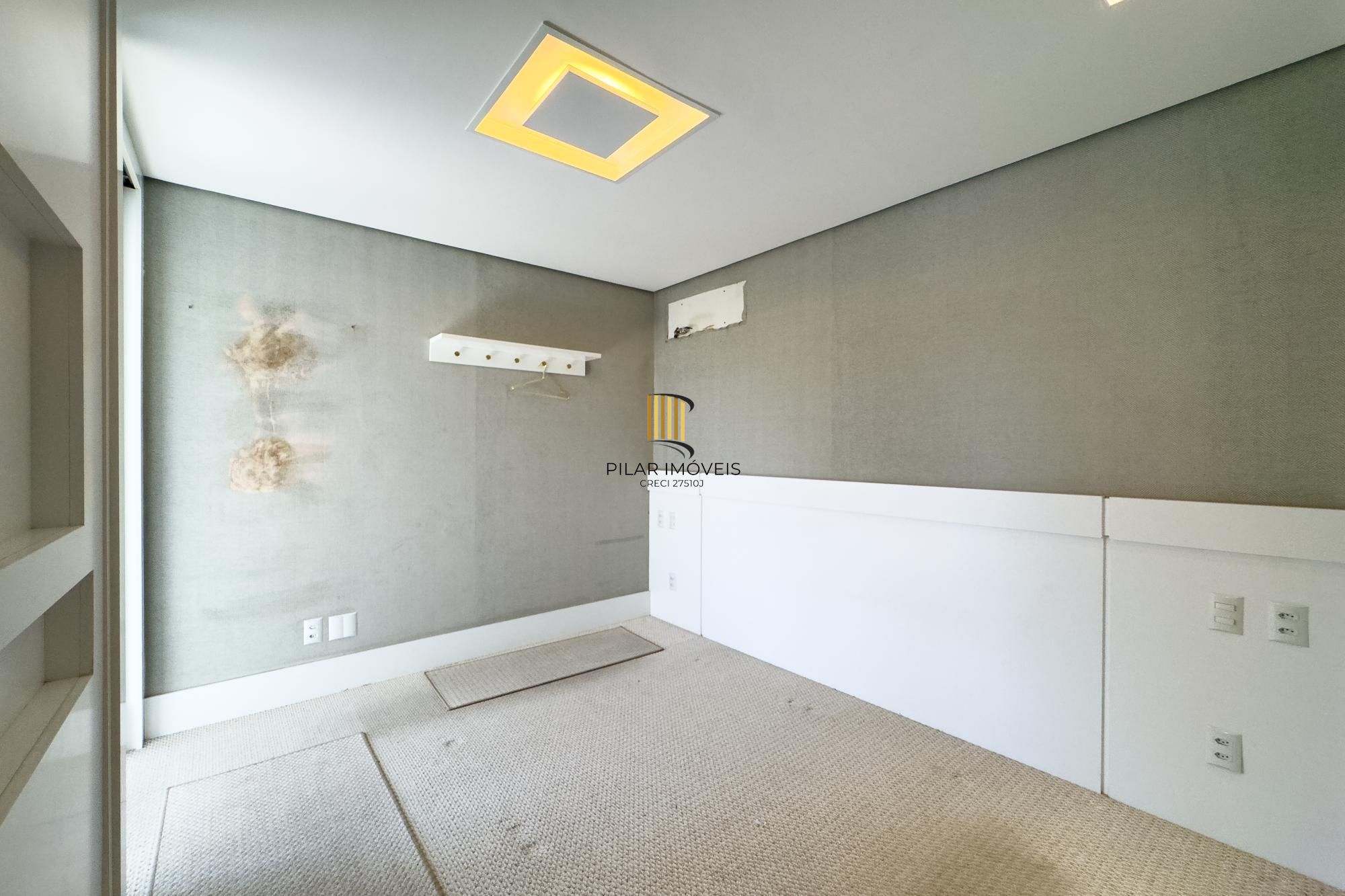 Cobertura alto padrão vista rio, construção Bandeira, com 228,32m² de área privativa.