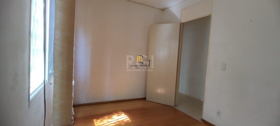 Apartamento com 3 dormitórios, 1 banheiro social e 1 vaga/box
