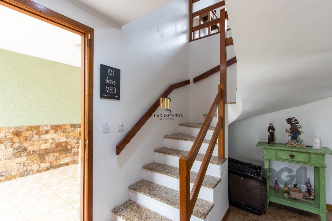 Casa 6 dormitórios no bairro Tristeza