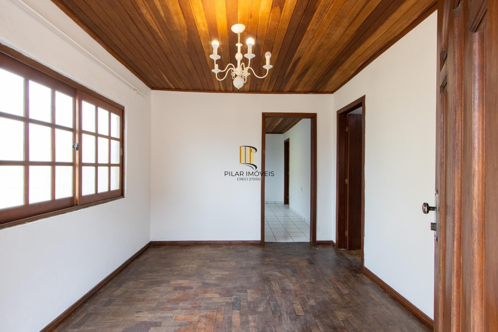 Casa para Venda - 235m², 2 dormitórios, 4 vagas - Cavalhada