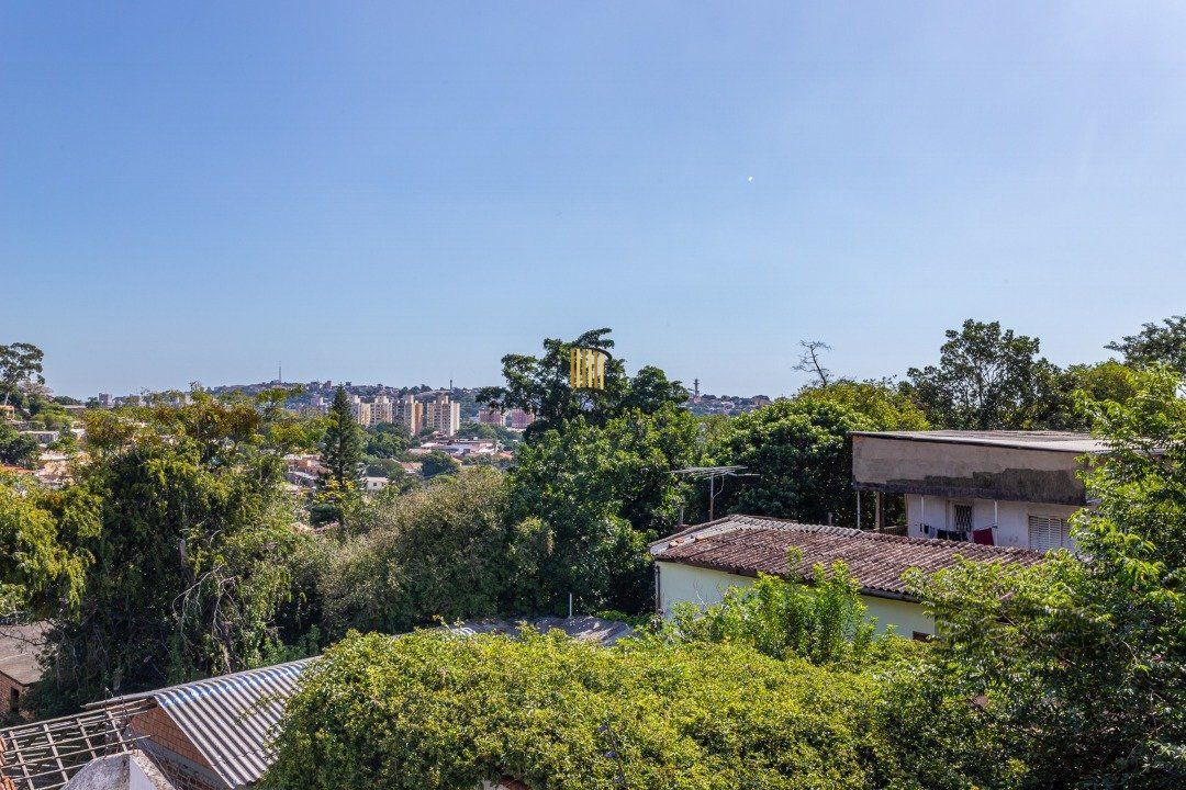 Casa com 3 Quartos à Venda, 293 m² por R$ 650.000
