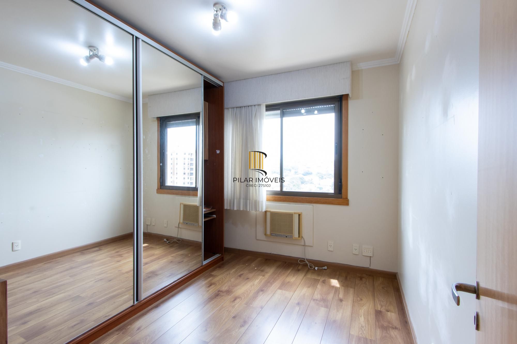 Apartamento para Venda - 93.43m², 3 dormitórios, 1 suite, 1 vaga - Teresópolis