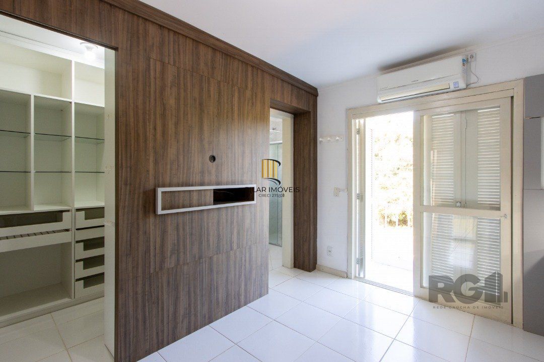 Casa 3 dormitórios no bairro Espírito Santo