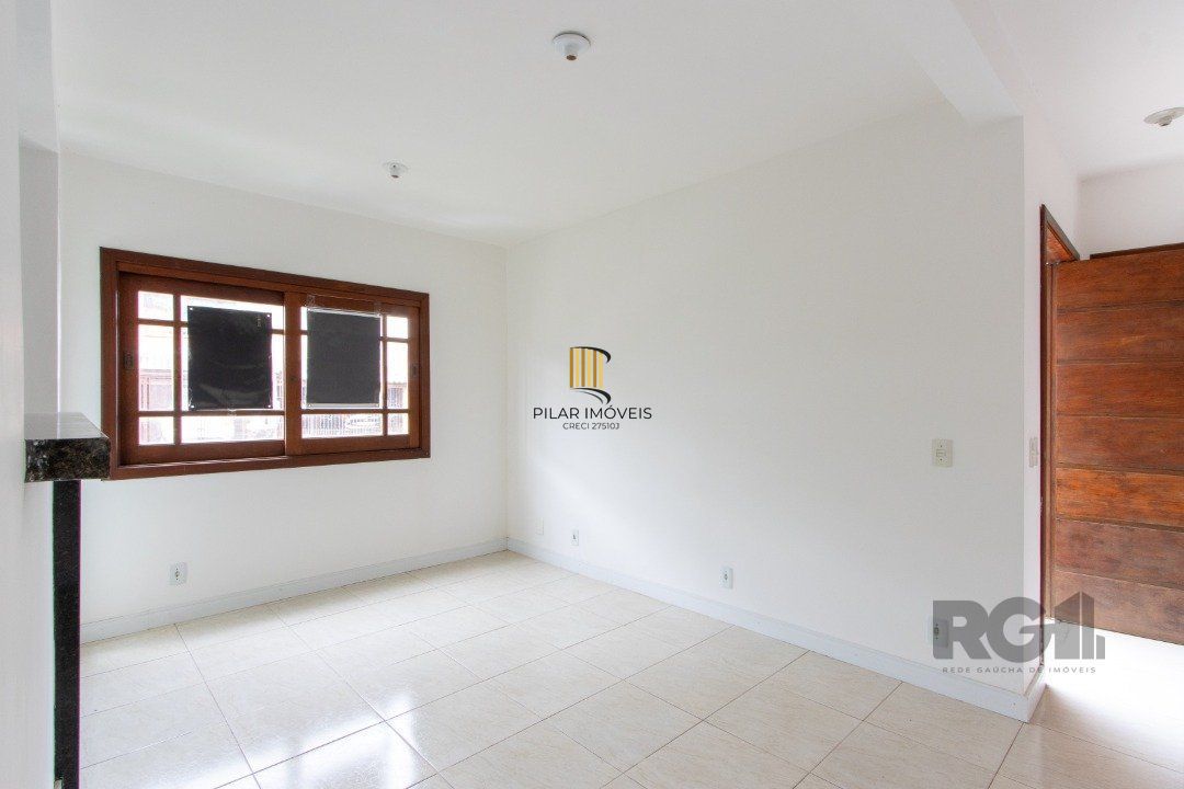 Sobrado 2 dormitórios  mais terreno de esquina de 192m2