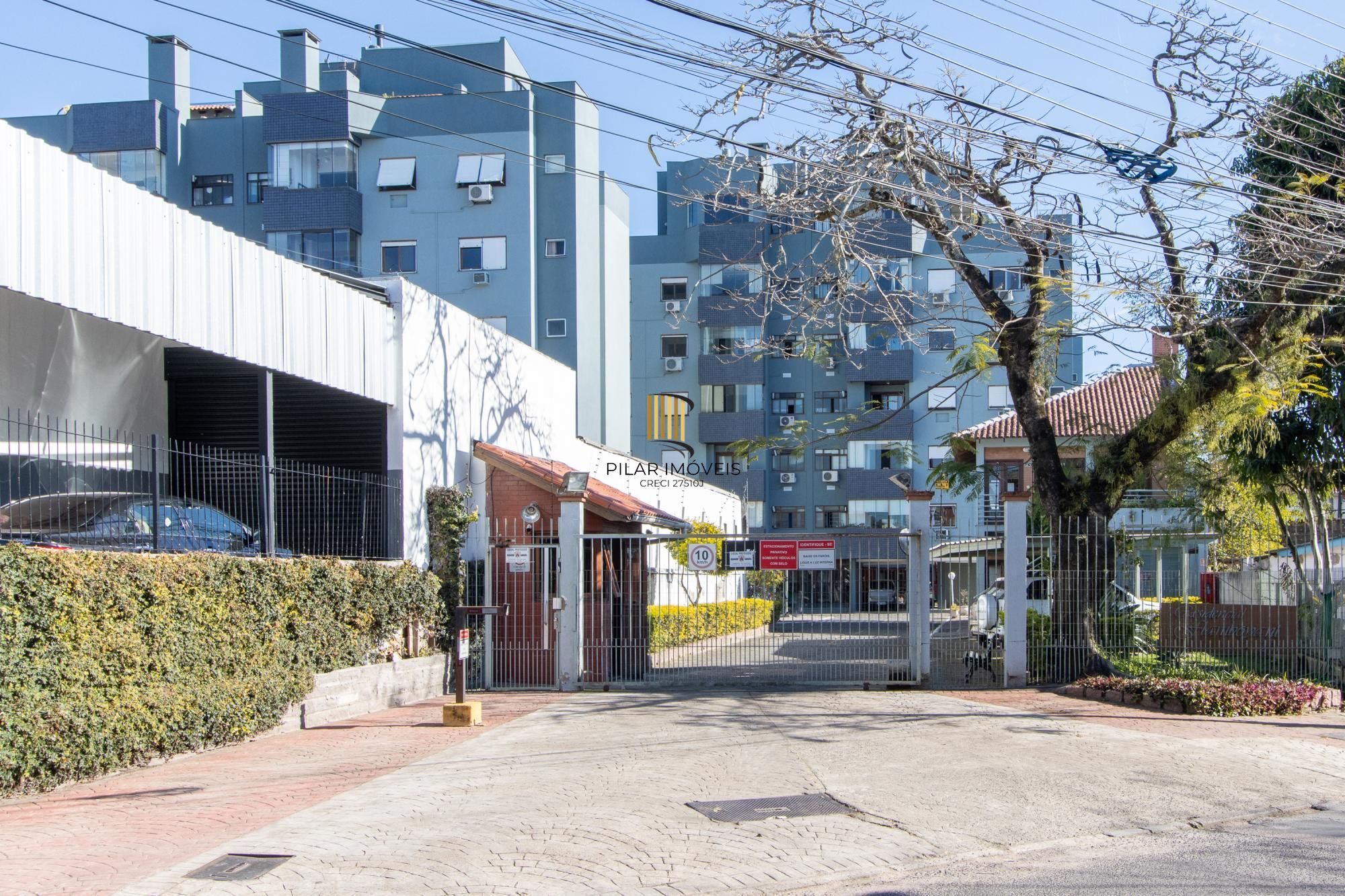 Apartamento 3 dormitórios no bairro Camaquã