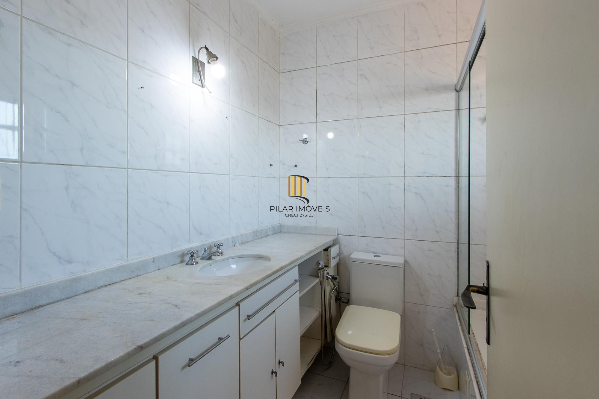 Casa à venda no Altos do Ipê no Bairro Espirito Santo.