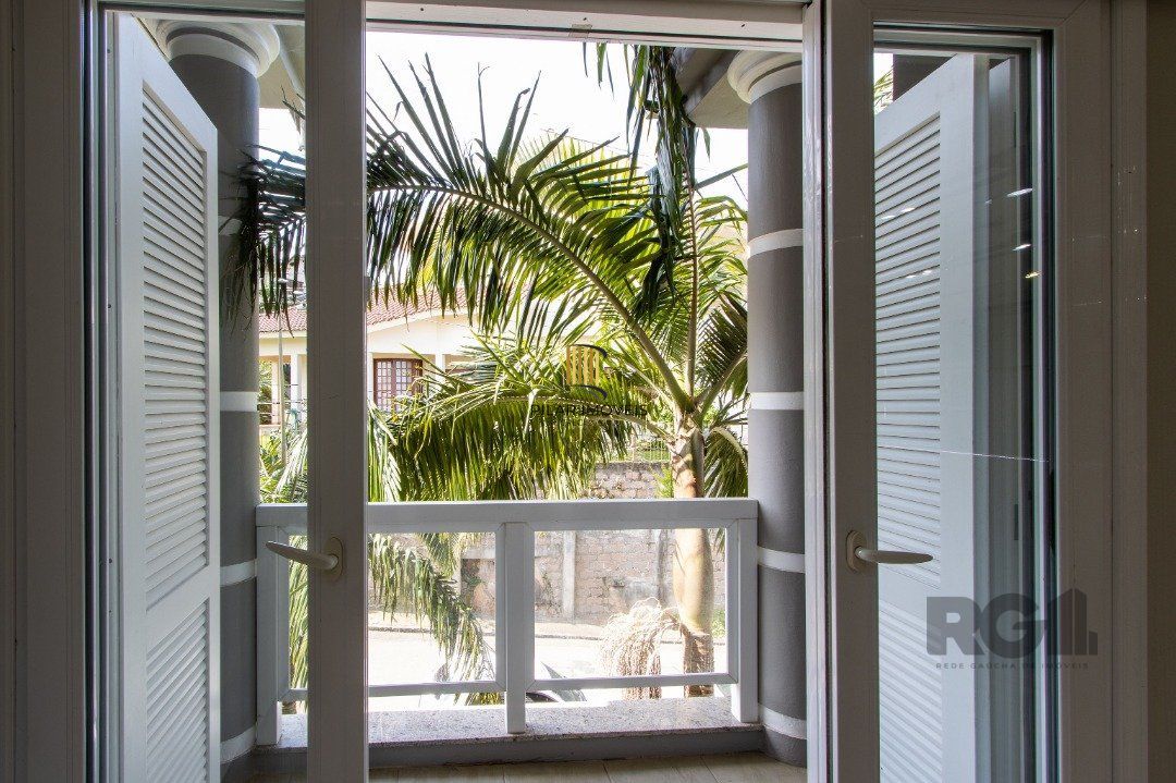 Casa de Condomínio 4 dormitórios no bairro Nonoai