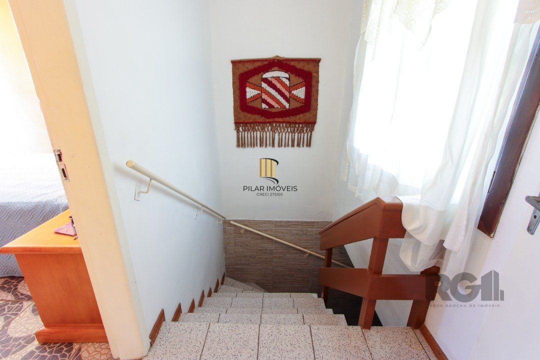 Casa 04 dormitórios, 02 suítes, living 02 ambientes