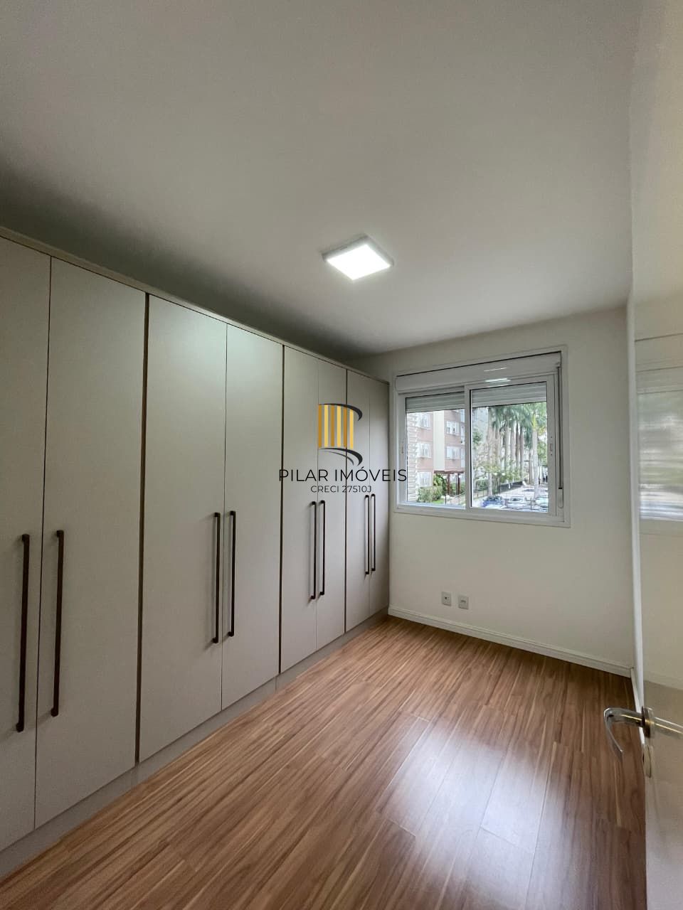 APARTAMENTO MOBILIADO, BAIRRO VILA NOVA - 57M² - 02 QUARTOS, 01 SUÍTE - 01 VAGA DE ESTACIONAMENTO!