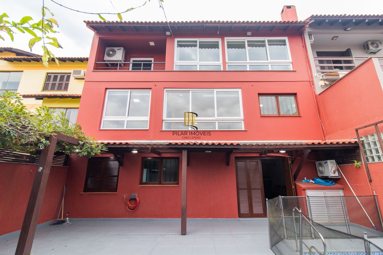 Casa no Imperial Park  3 dormitórios sendo 1 suíte, próximo a av. Juca Batista