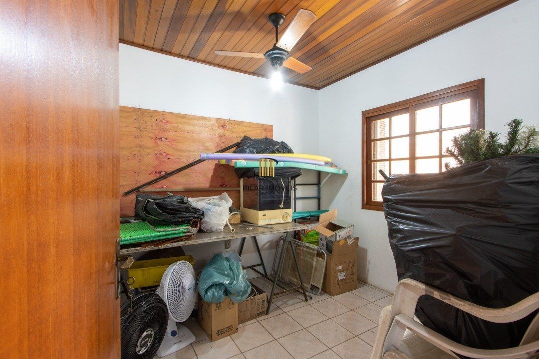 Casa 6 dormitórios no bairro Tristeza