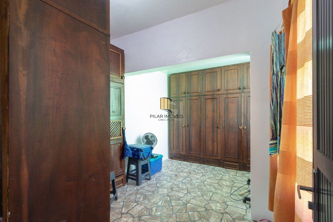 Casa para Venda - 182m², 4 dormitórios, sendo 1 suites, 4 vagas - Jardim Isabel