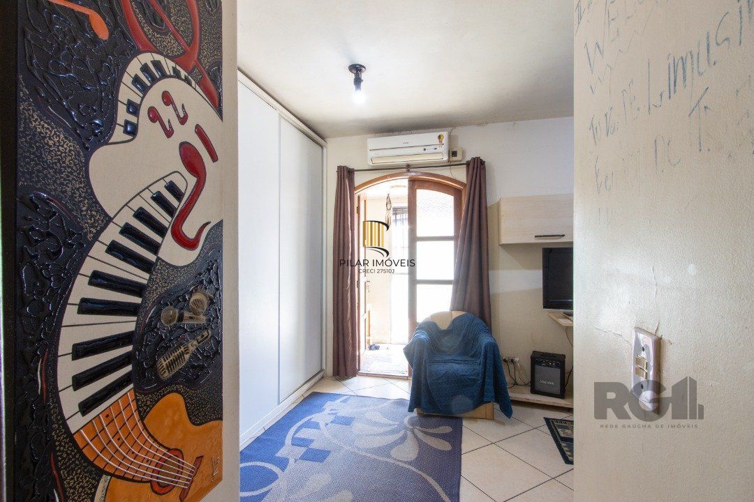 Casa de Condomínio 4 dormitórios no bairro Hípica