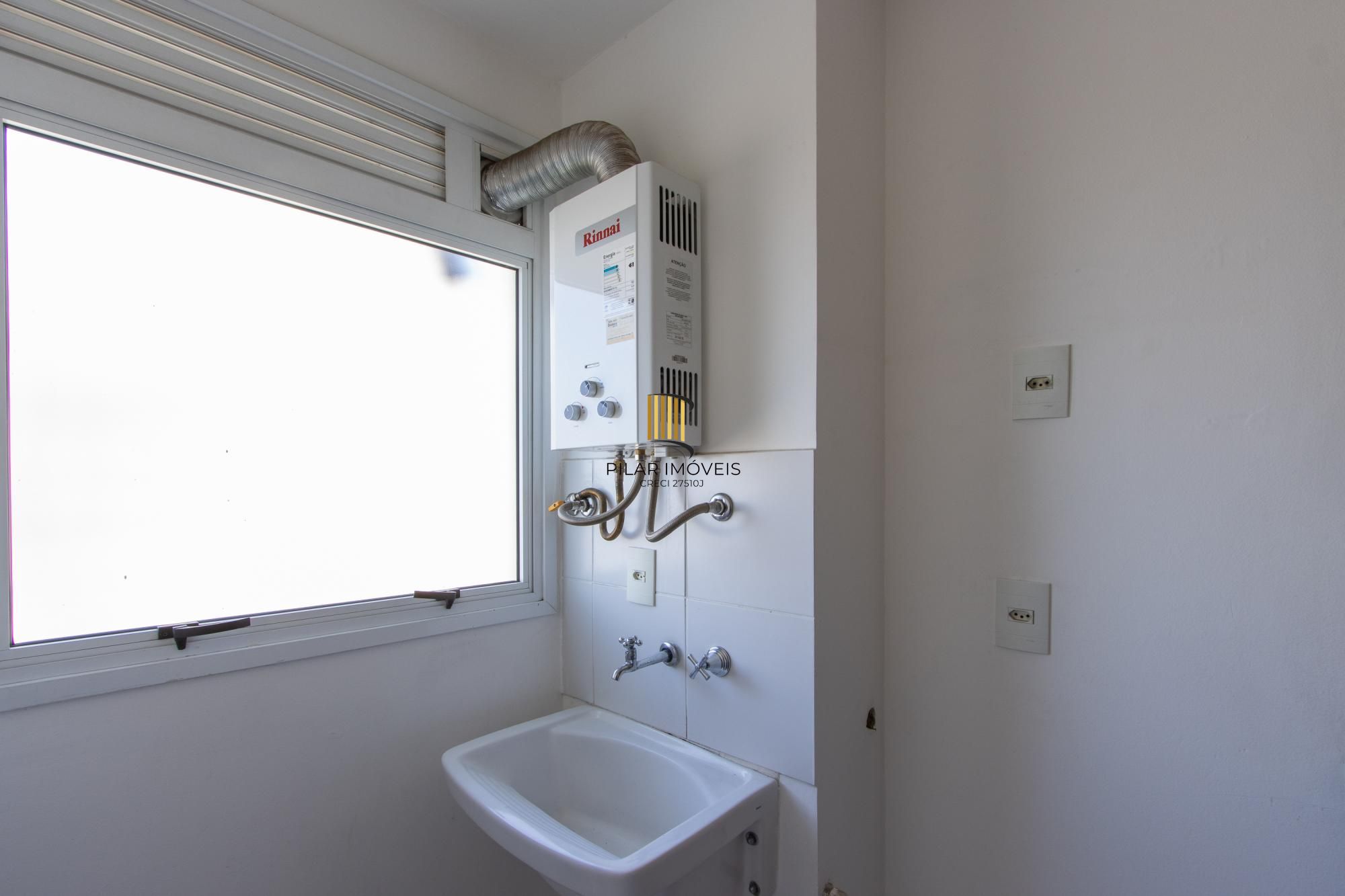 Apartamento de 3 dormitórios, 1 suíte e 1 vaga coberta.