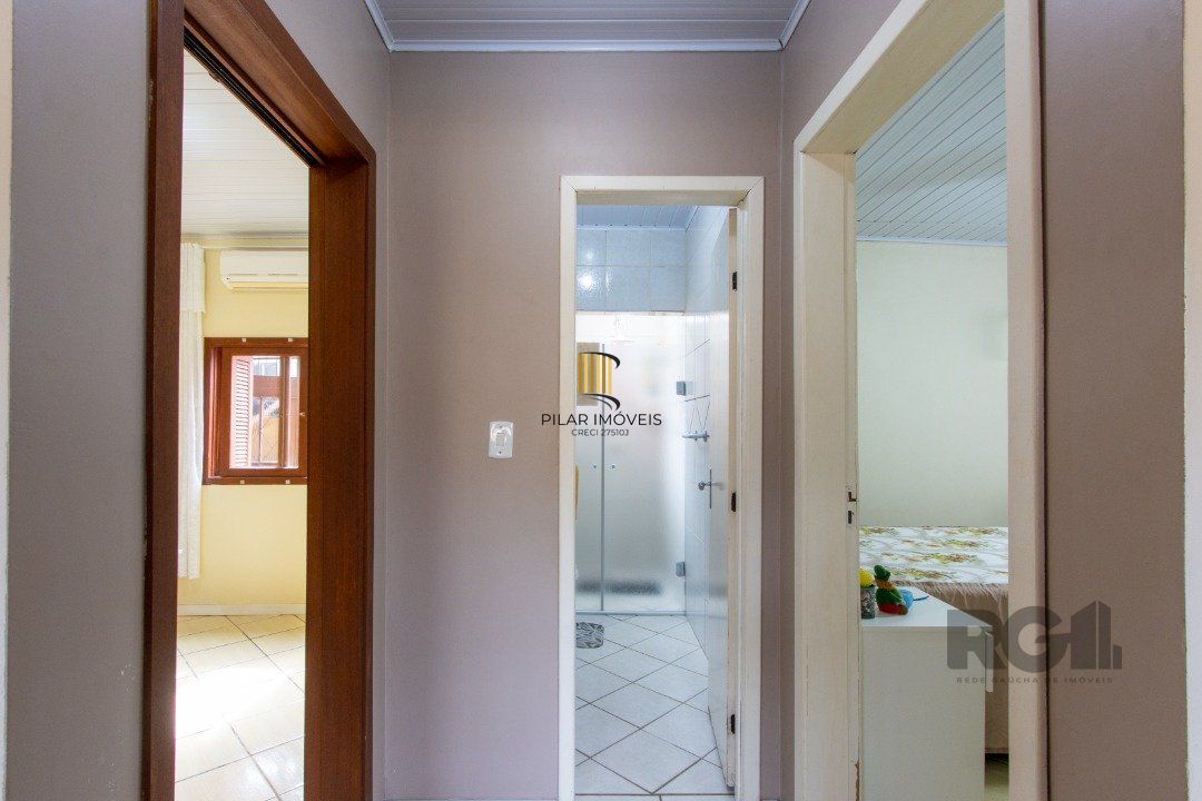 Casa 2 dormitórios no bairro Camaquã