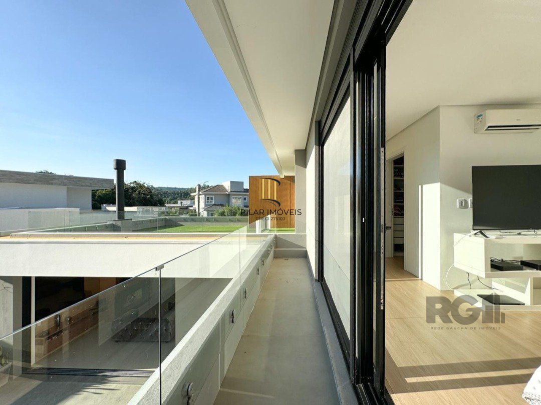 Casa Condominio para Venda - 340m², 4 dormitórios, sendo 4 suites, 4 vagas - Alphaville