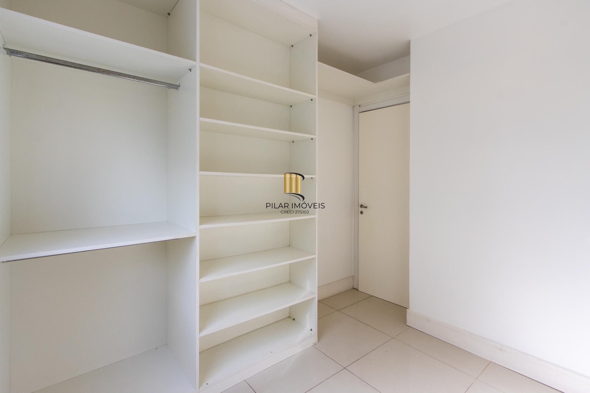 Apartamento no Bairro Cristal de 3 dormitórios,1 Suíte, Semi mobiliado com 1 vaga escriturada