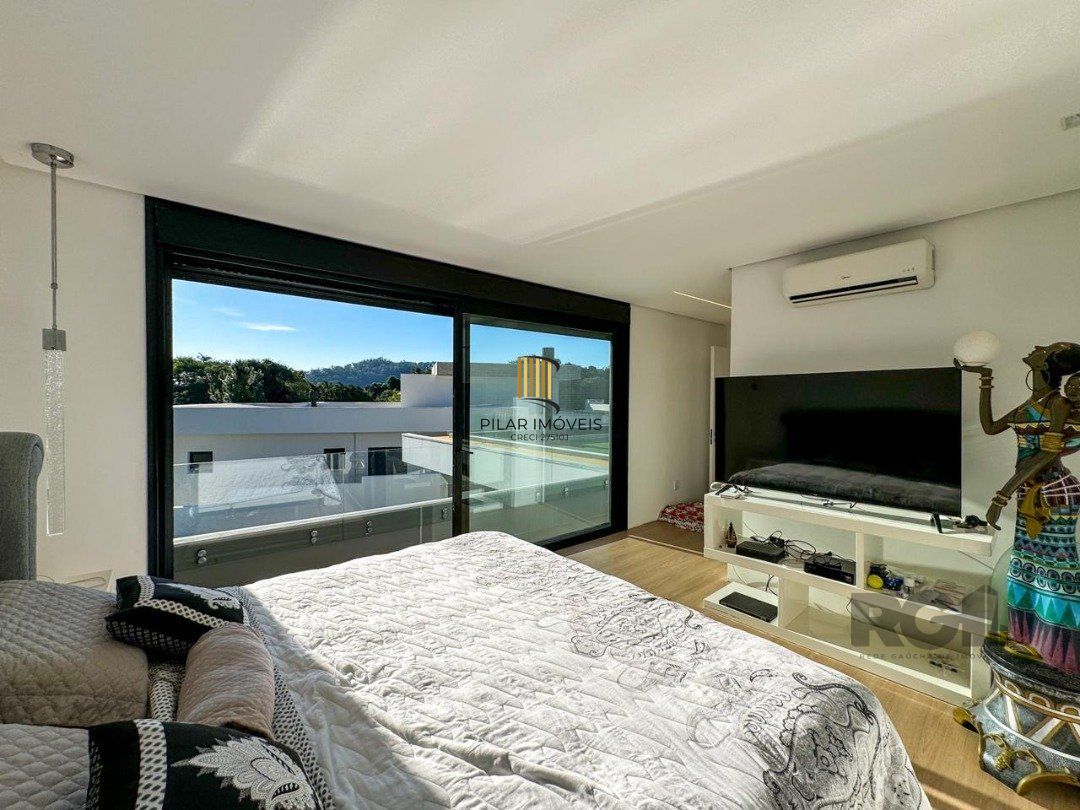 Casa Condominio para Venda - 340m², 4 dormitórios, sendo 4 suites, 4 vagas - Alphaville