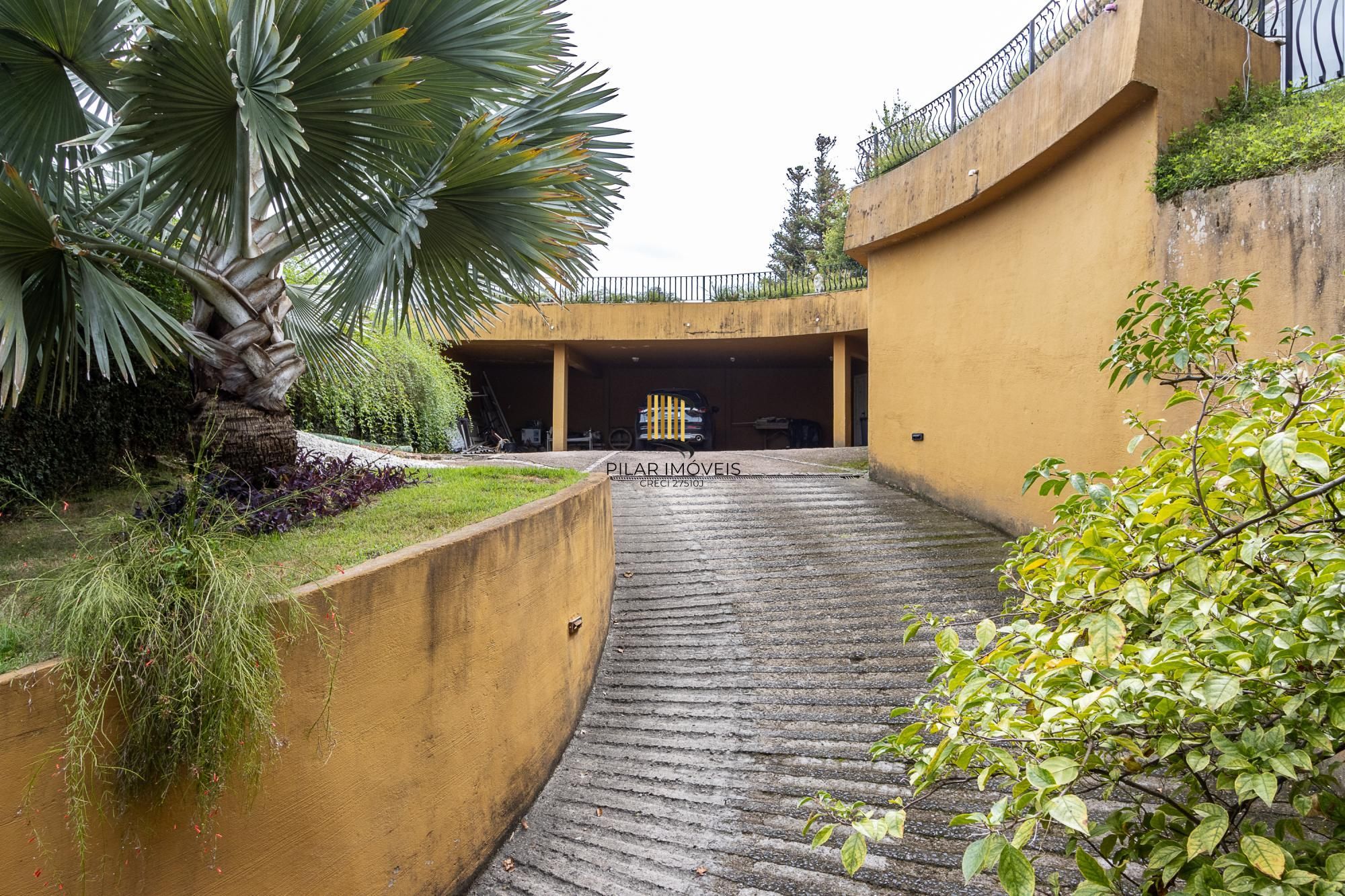 Casa 4 dormitórios no bairro Vila Conceição