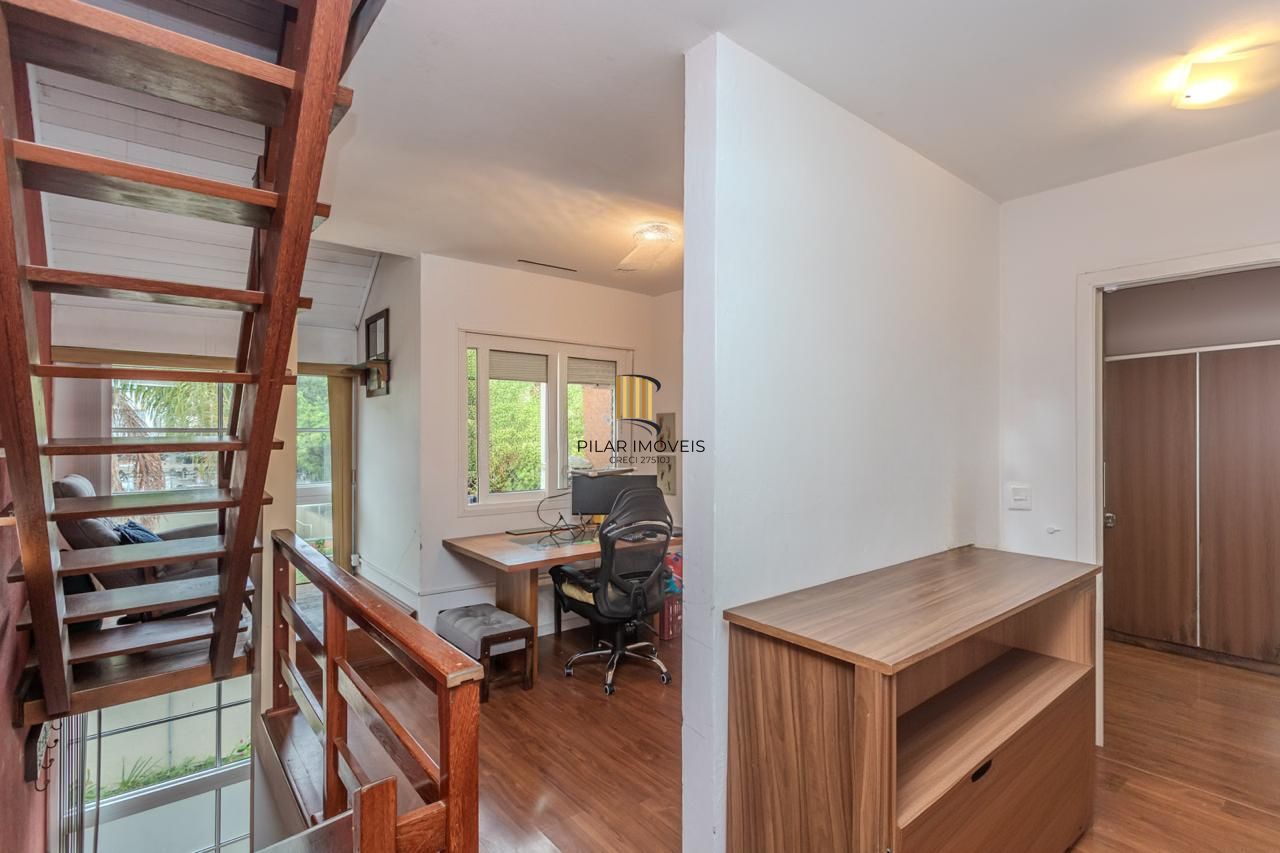 Casa de Condomínio 3 dormitórios no bairro Tristeza