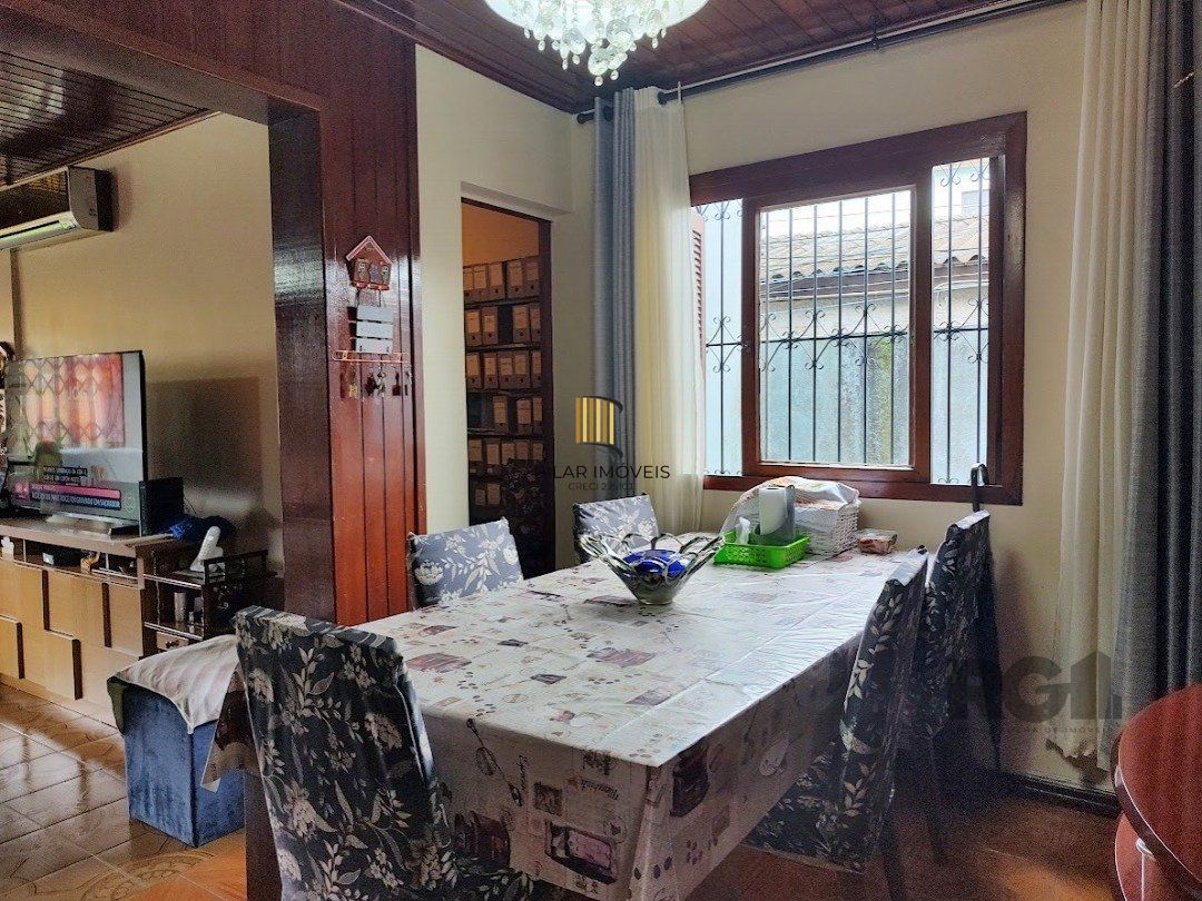 Casa para venda com 3 dormitórios no bairro Tristeza