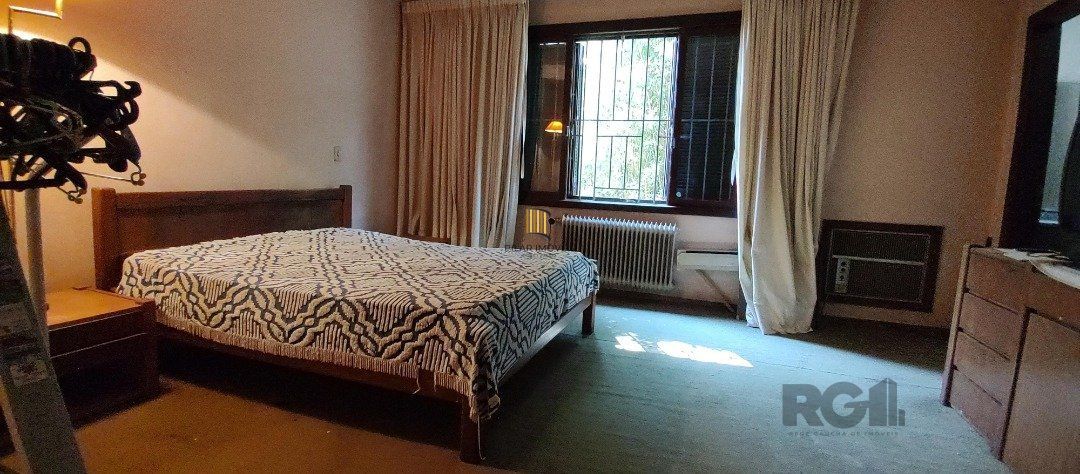 Casa com 4 quartos, suite, piscina, amplo terreno - Bairro Sétimo Céu