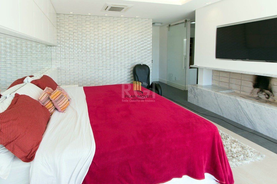 Casa Condominio para Venda - 707.4m², 6 dormitórios, sendo 6 suites, 4 vagas - Terra Ville