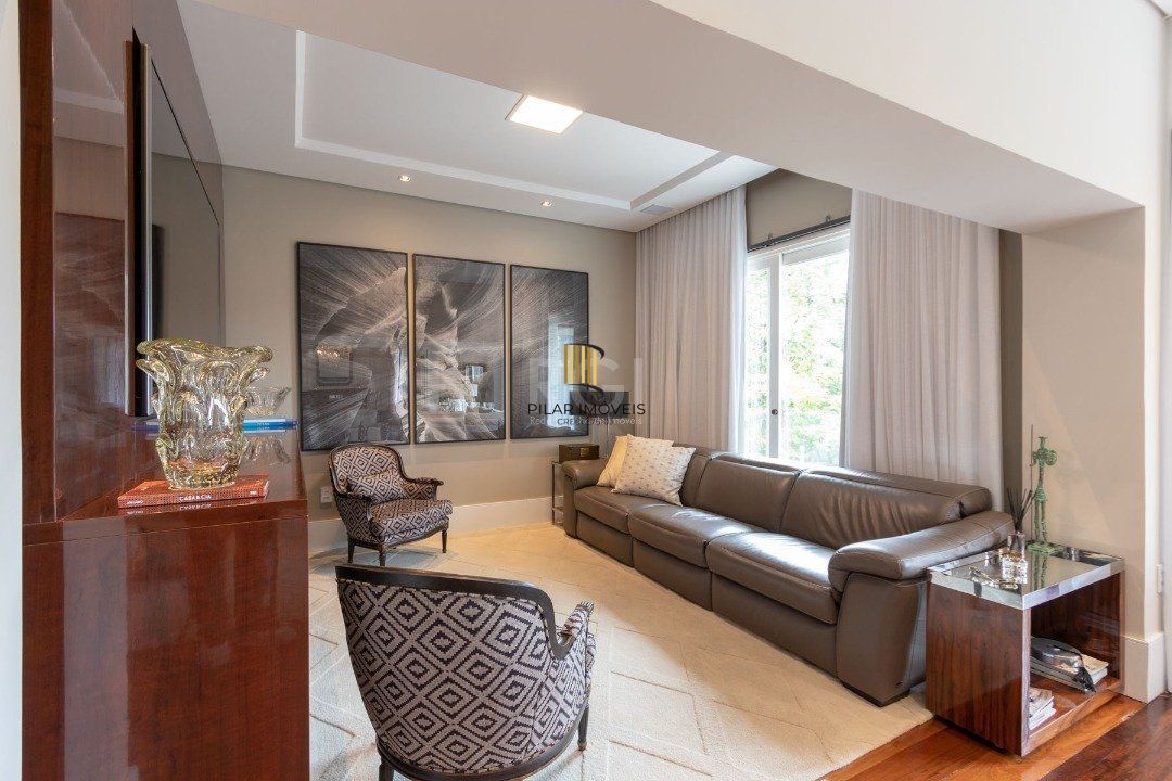 Casa para Venda - 800m², 3 dormitórios, sendo 3 suites, 4 vagas - Vila Assunção