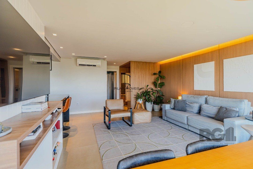 **Apartamento Garden com 3 dormitórios sendo 1 suíte à Venda - Bairro Cristal, Porto Alegre**