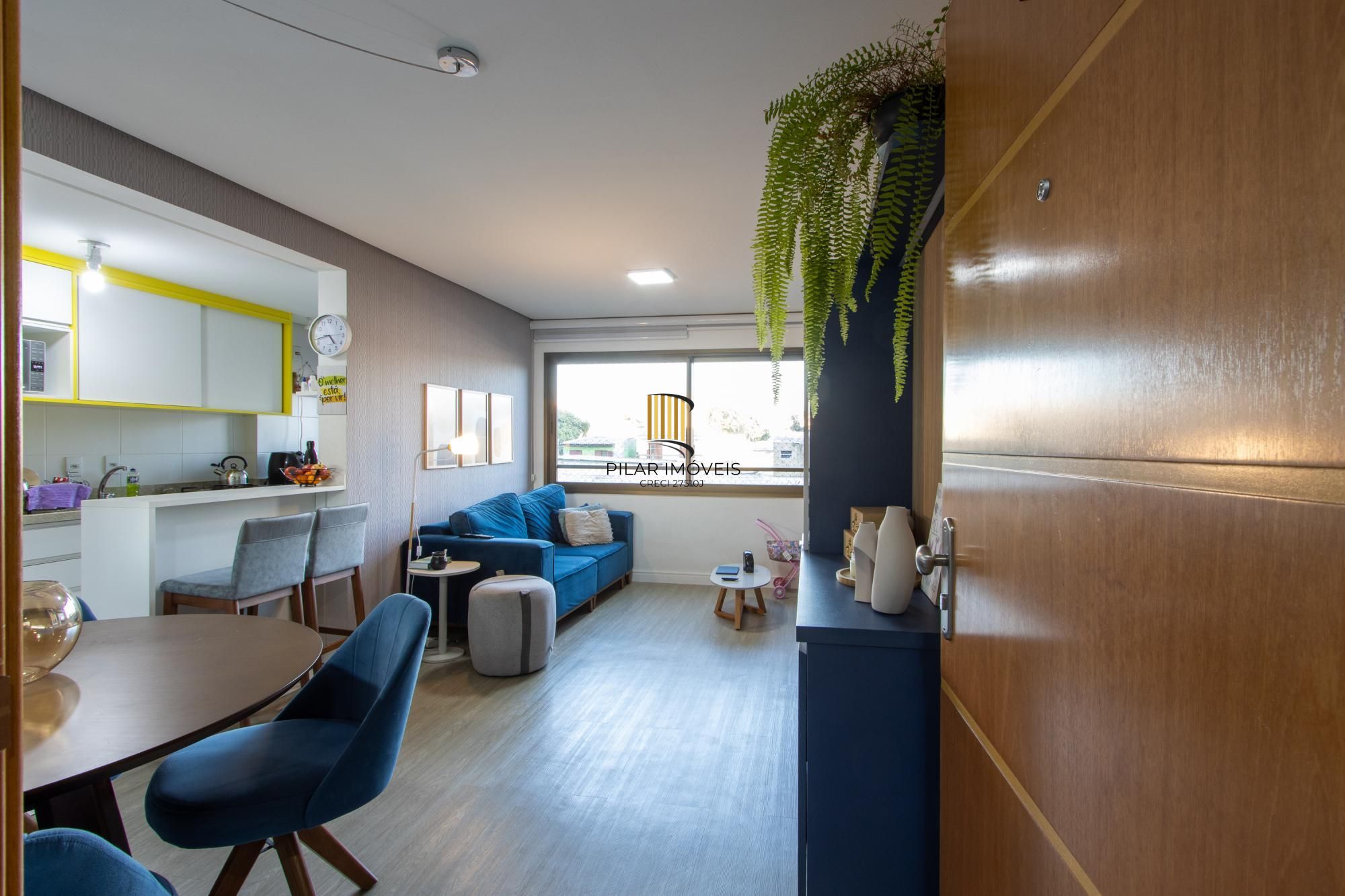 Apartamento de 62m²,  2 dormitórios com suíte, churrasqueira, vaga coberta, infraestrutura completa, na zona sul de Porto Alegre. - Pilar Imóveis