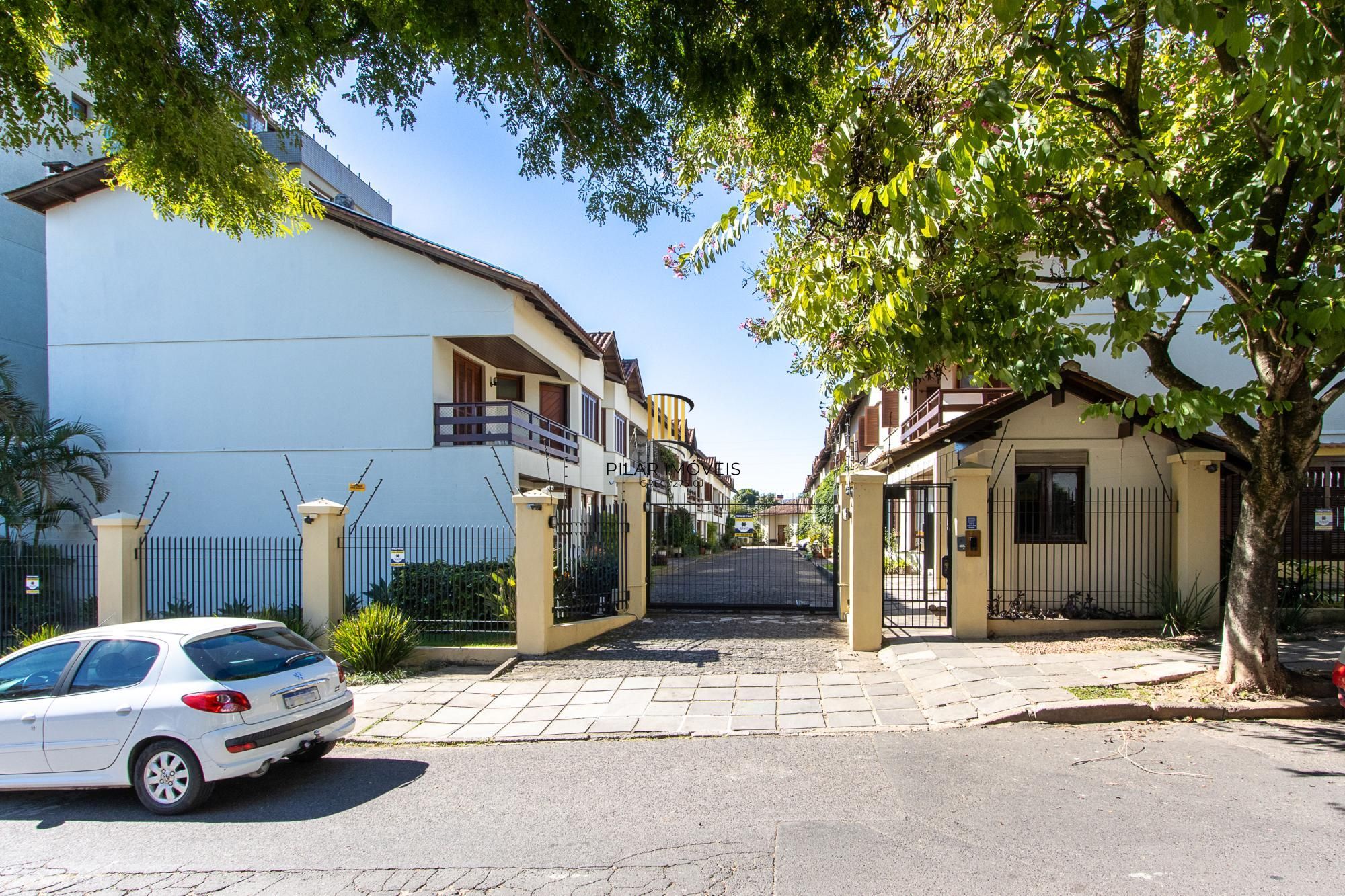 Casa de Condomínio 3 dormitórios no bairro Tristeza