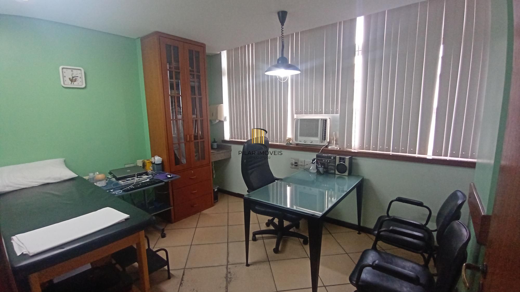 Imóvel comercial com 3 salas e recepção no Centro Histórico