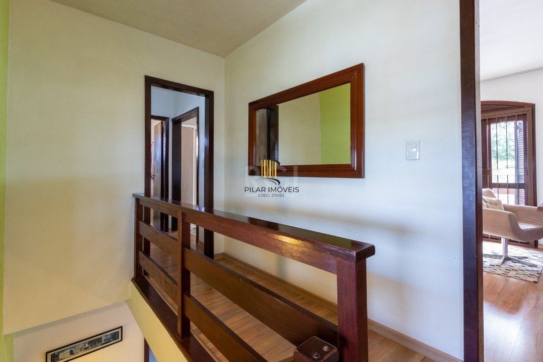 Casa para Venda - 300m², 5 dormitórios, 2 vagas - Cavalhada